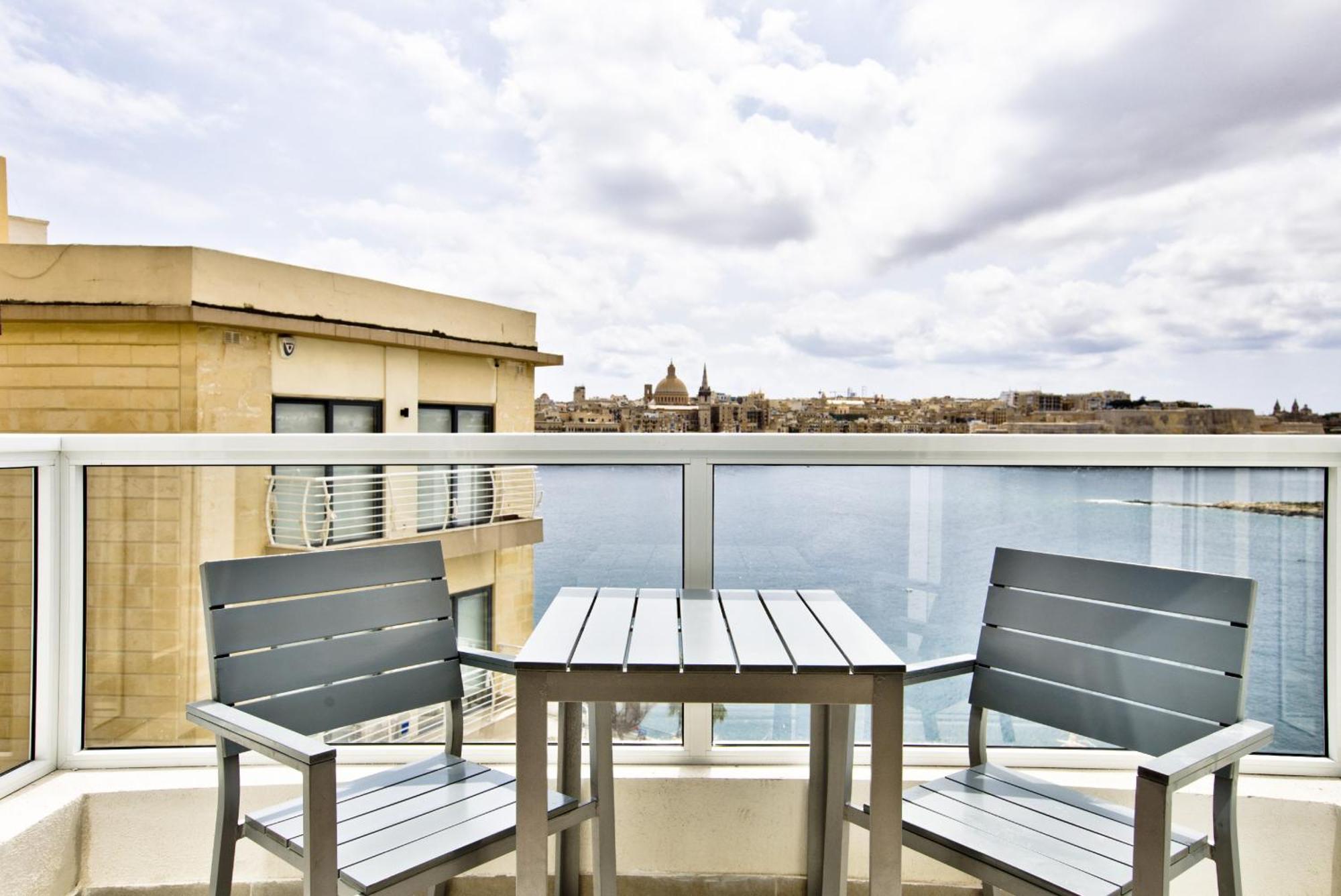Bastions Seaview Apartments And Duplex Penthouse In Sliema By Shortletsmalta Екстер'єр фото