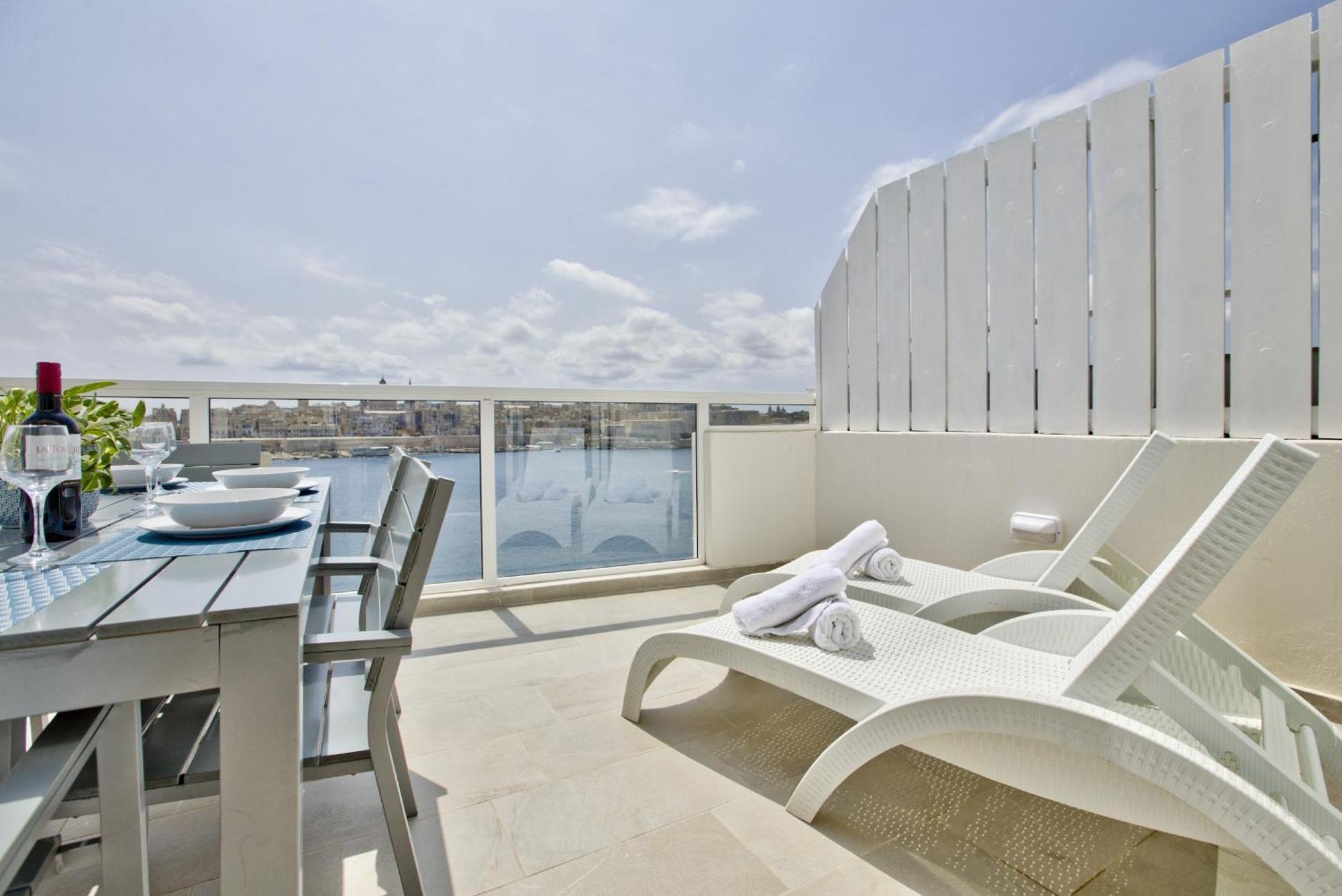 Bastions Seaview Apartments And Duplex Penthouse In Sliema By Shortletsmalta Екстер'єр фото